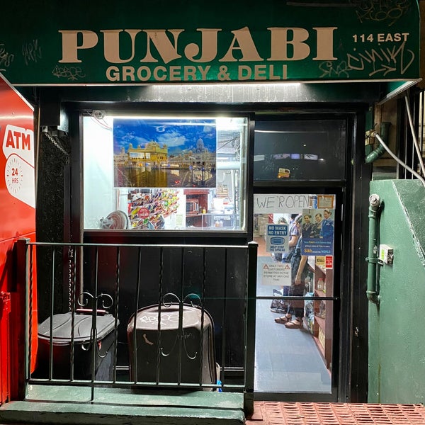 Foto diambil di Punjabi Grocery &amp; Deli oleh Ronak D. pada 8/30/2020