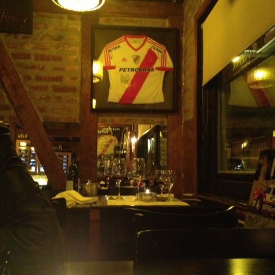 Foto diambil di Torino Bar &amp; Bistró oleh Alejandro N. pada 11/16/2012