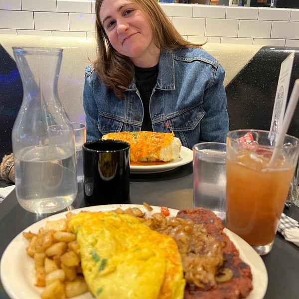 Photo taken at Champs Diner by Eric A. on 3/12/2022