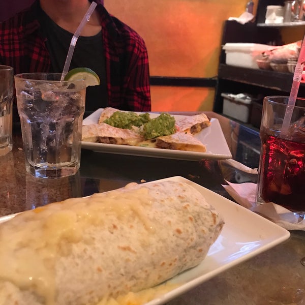 10/1/2017にEric A.がRefried Beans Mexican Restaurantで撮った写真