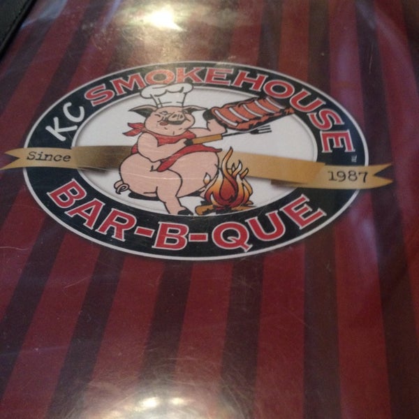 8/1/2014 tarihinde 〽️eL!SsA💜ziyaretçi tarafından Smokehouse Barbecue-Gladstone Mo'de çekilen fotoğraf