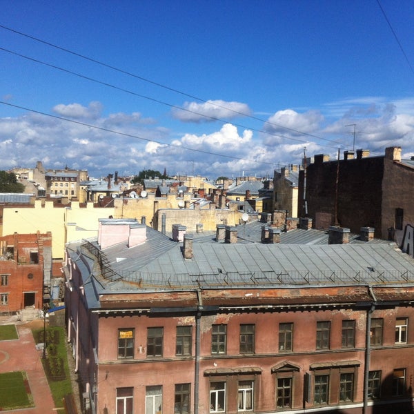 Foto tomada en Lemonade Roof  por Golitsy&#39;na L. el 8/16/2013