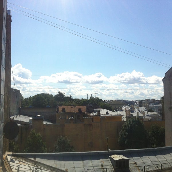 8/16/2013 tarihinde Golitsy&#39;na L.ziyaretçi tarafından Lemonade Roof'de çekilen fotoğraf