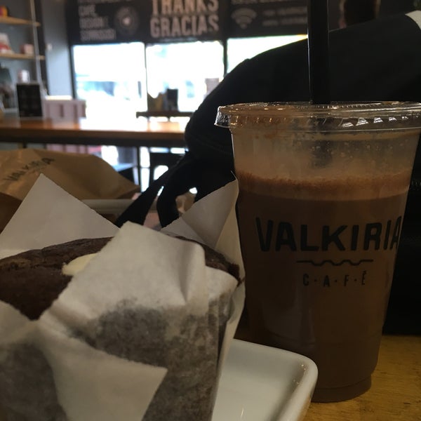 Foto tirada no(a) Valkiria Café por Letícia T. em 2/22/2017