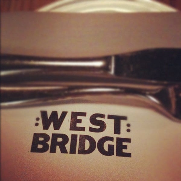Снимок сделан в West Bridge пользователем Cuisine e. 11/29/2012