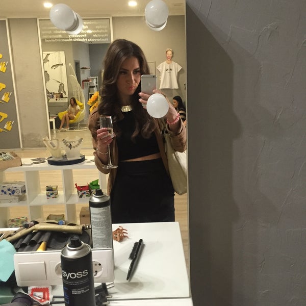 Photo taken at DryBar by Львинка on 8/1/2015