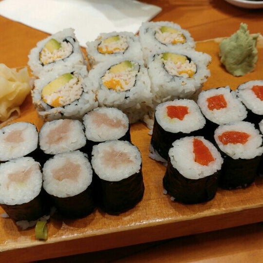 Photo taken at Sushi Itoga by Chris Y. on 7/3/2016