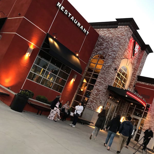 Photo taken at BJ&#39;s Restaurant &amp; Brewhouse by Dan B. on 2/10/2019