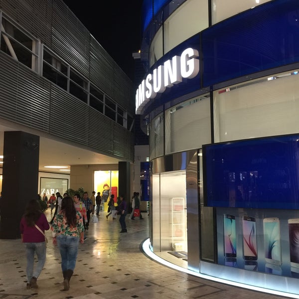 Универмаг самсунг. Фирменные магазины samsung. Samsung сайт спб. Исследовательский центр самсунг. Магазины samsung в тбилиси.
