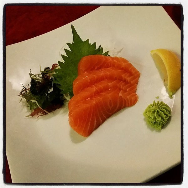 Photo taken at Tasuki Sushi Bistro by Gil A. on 11/25/2014