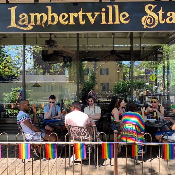 Foto diambil di Lambertville Station Restaurant and Inn oleh Adam G. pada 5/18/2019