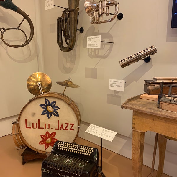 Снимок сделан в Musical Instrument Museum пользователем Adam G. 4/6/2019