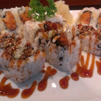 Foto scattata a Arashi Japan Sushi &amp; Steak House da Holly Marie M. il 9/17/2012