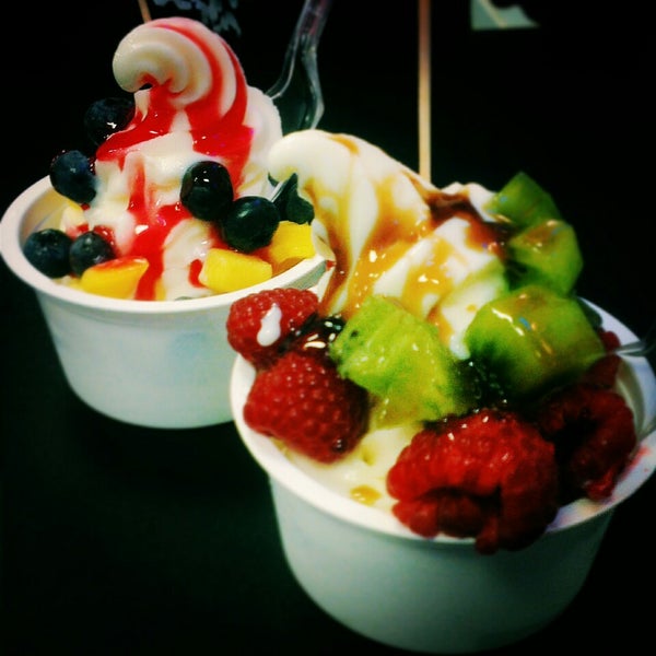 Yolo Frozen Yogurt Bar Merchant City Glasgow, Glasgow City