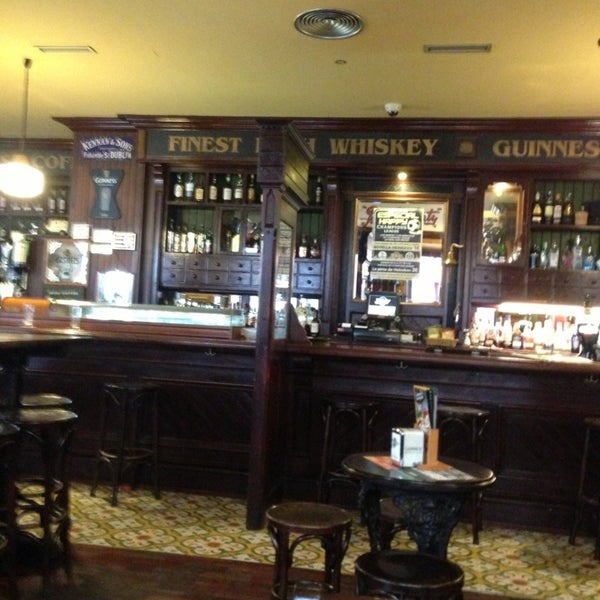 รูปภาพถ่ายที่ Flaherty&#39;s Irish Bar โดย Grace Jayne M. เมื่อ 1/16/2013