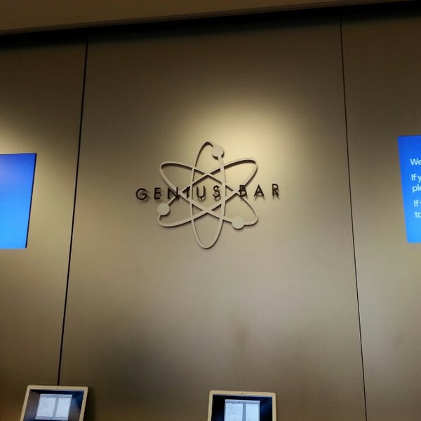 Photos at Apple Southlake Town Square Electronics Store