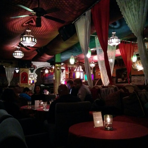 Foto scattata a Imperial Fez Mediterranean Restaurant And Lounge da Andrew P. il 12/27/2013