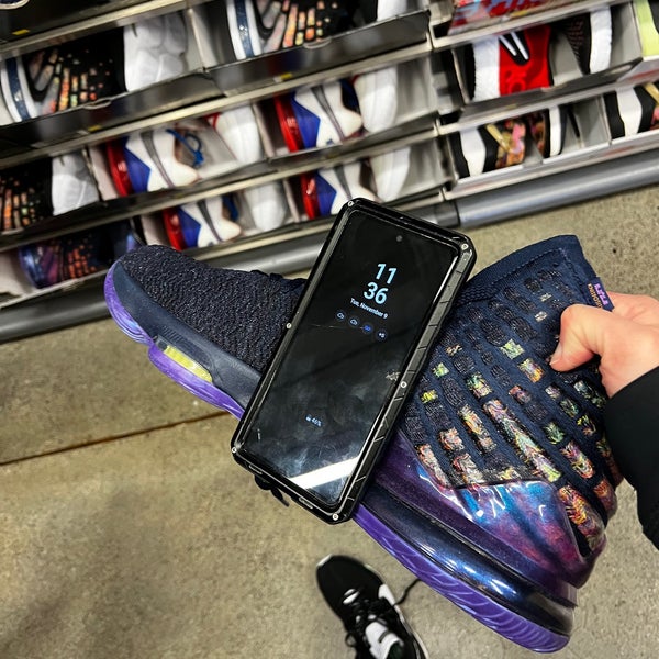 Nike Factory Store 300 Fashion Way Spc A002
