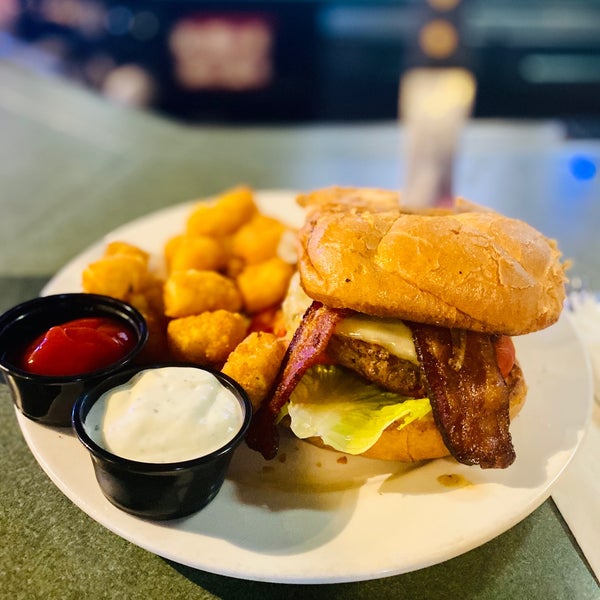 The Loose Wheel Bar & Grill Puyallup, WA