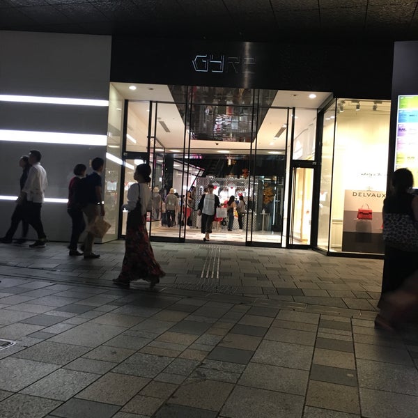 Play Comme Des Garcons 北青山 神宮前5 10 1