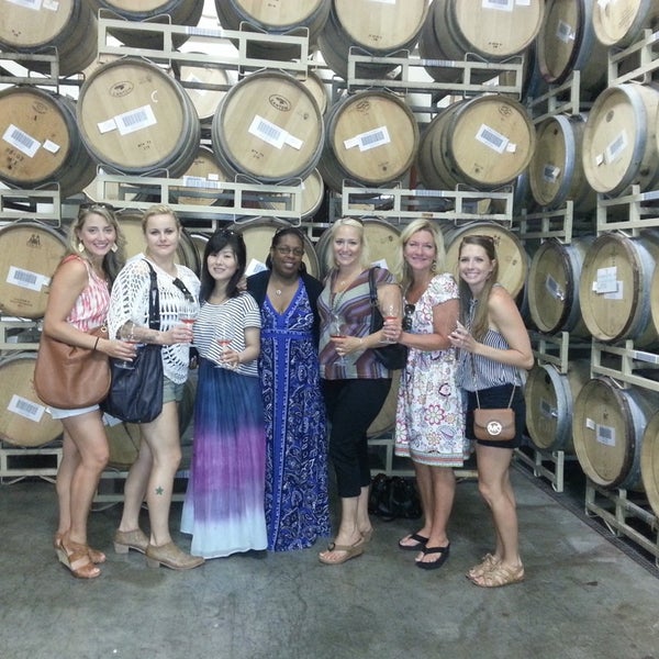 Photo prise au Valley of the Moon Winery par Mary T. le9/14/2013
