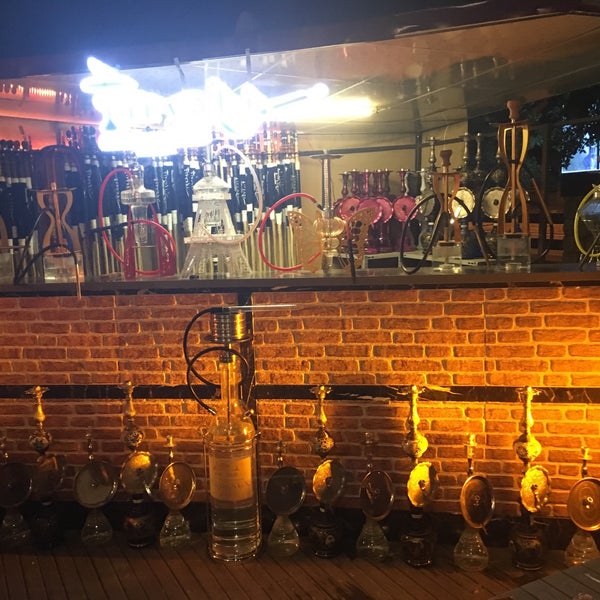 Photo taken at Kahve Diyarı &amp; Tiryaki Shisha Lounge by Kadri Y. on 5/6/2017