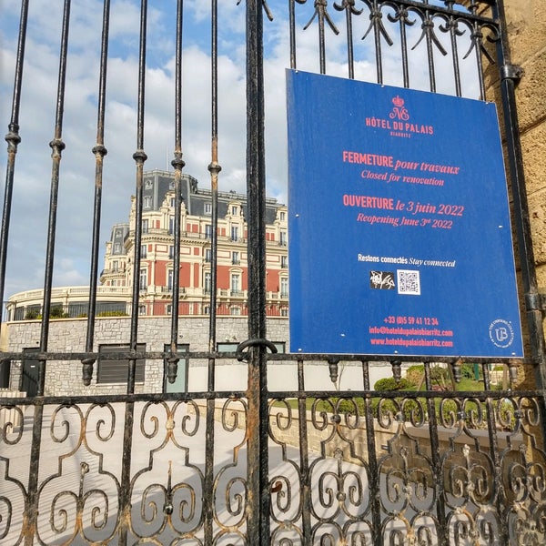 Photo taken at Hôtel du Palais by Charles R. on 3/27/2022