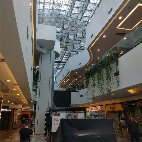 Photo taken at Brasília Shopping by Charles R. on 2/25/2020