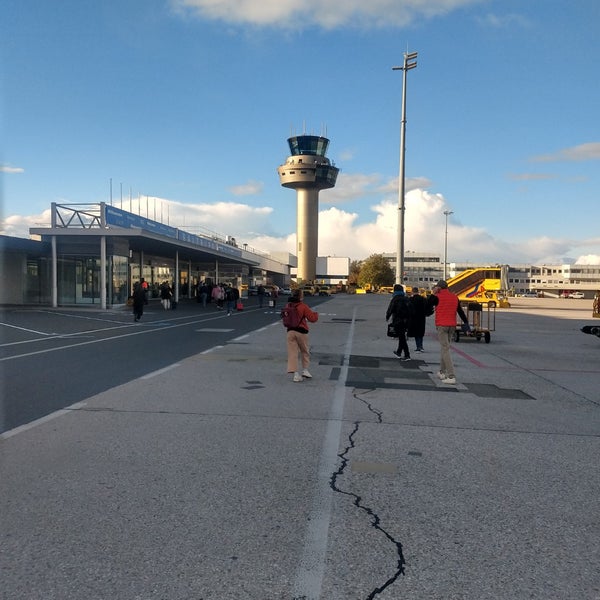 Foto scattata a Salzburg Airport W. A. Mozart (SZG) da Charles R. il 11/11/2023
