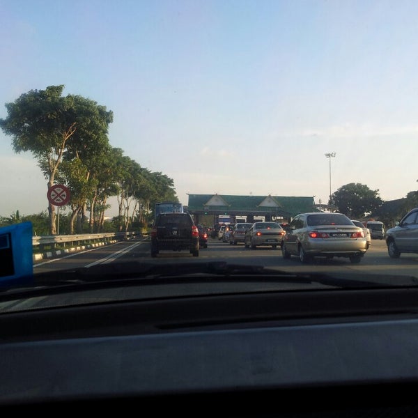 Plaza Tol Plus Hutan Kampung 247 Visitors