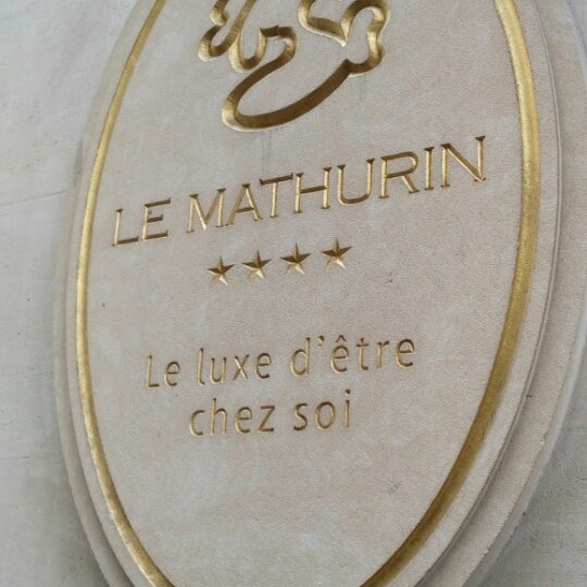 Das Foto wurde bei Hôtel Le Mathurin von PinkBT♡ am 9/17/2013 aufgenommen