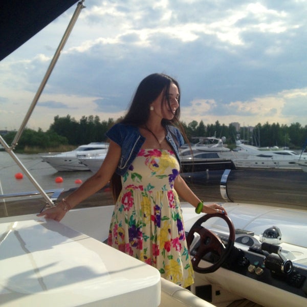 6/1/2013에 Lolita R.님이 Яхт-клуб «Буревестник»에서 찍은 사진