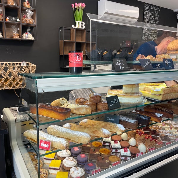 Patisserie JB נתניה, המרכז