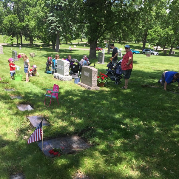 Hillside Cemetery Northeast Park 0 tips