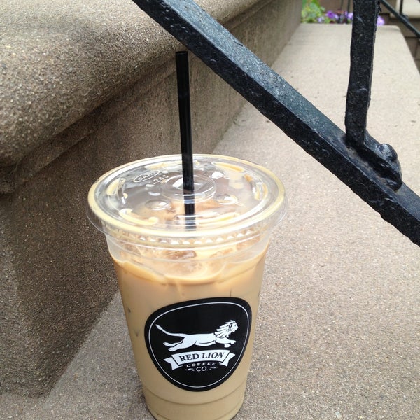 Delicious iced vanilla latte, same price as Starbucks but a lot less bitter.