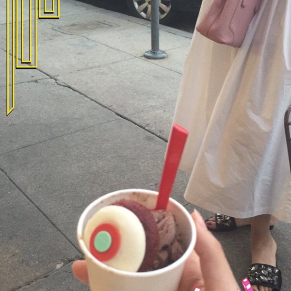 Photo taken at Sprinkles Beverly Hills Ice Cream by Noura M. on 8/28/2016