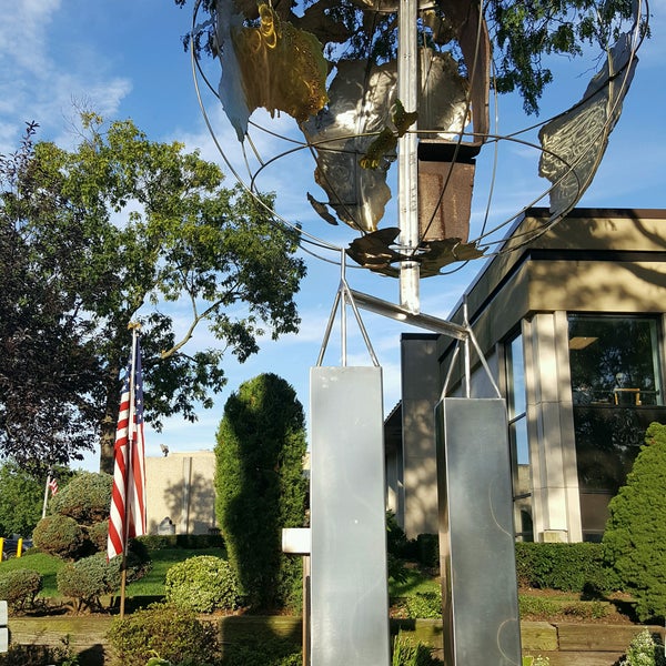 PlainviewOld Bethpage Public Library 353 ziyaretçidan 2 tavsiye