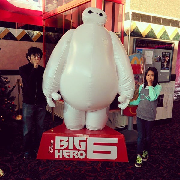 Photos at Regal Edwards Fresno 4DX & IMAX - Woodward Park - 33 tips