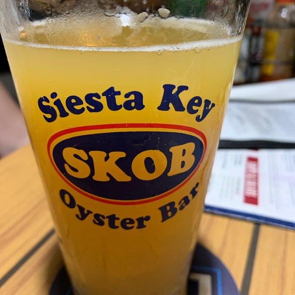 รูปภาพถ่ายที่ Siesta Key Oyster Bar โดย Evan M. เมื่อ 12/7/2019