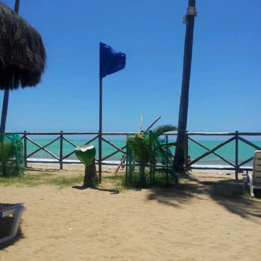 Снимок сделан в Salinas de Maceió Beach Resort пользователем Helena C. 11/17/2012