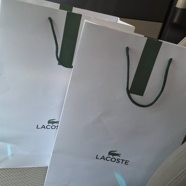 Lacoste - الشاطئ - Red Sea Mall