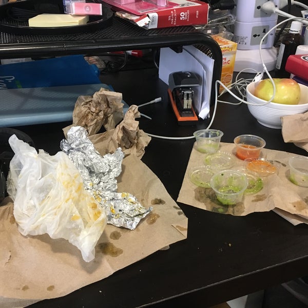 Foto scattata a Dorado Tacos da Tabi Y. il 1/16/2019