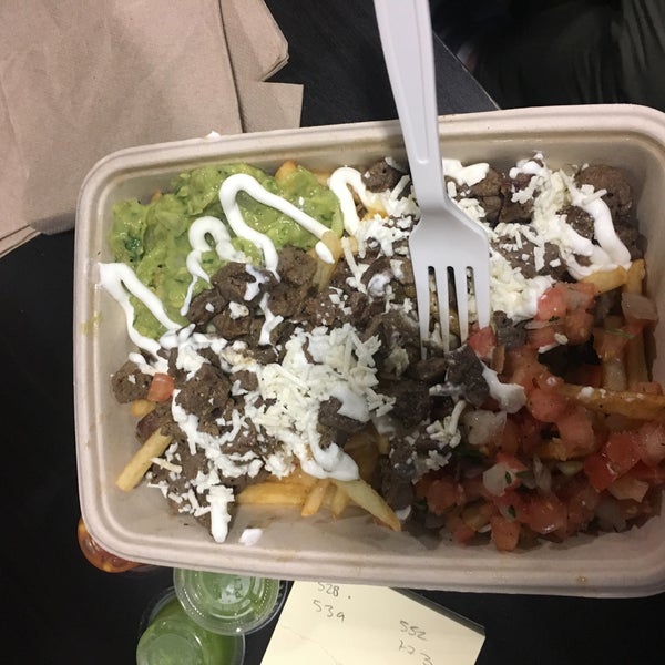 Foto scattata a Dorado Tacos da Tabi Y. il 1/24/2019