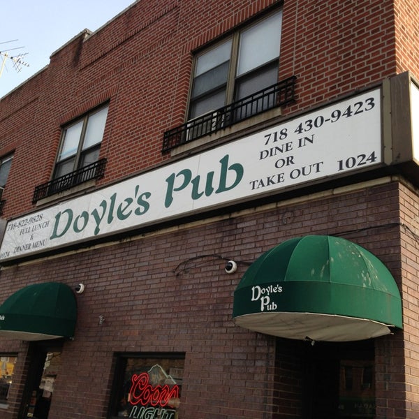 Doyle's Pub Bar in Morris Park