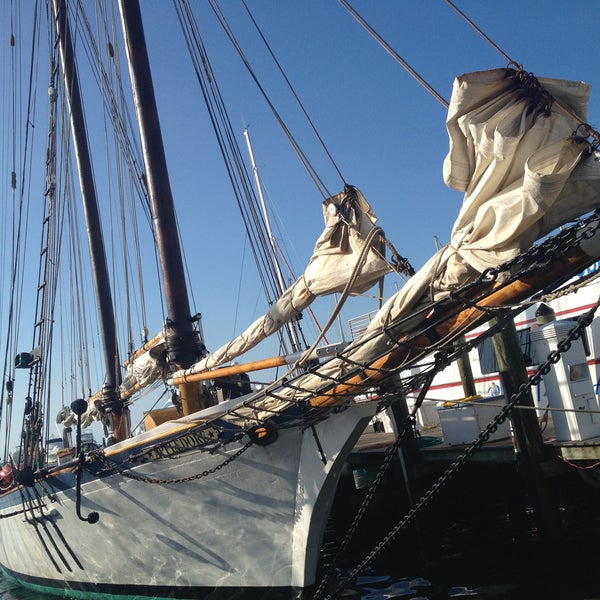 5/3/2013에 Оксана К.님이 Historic Seaport에서 찍은 사진