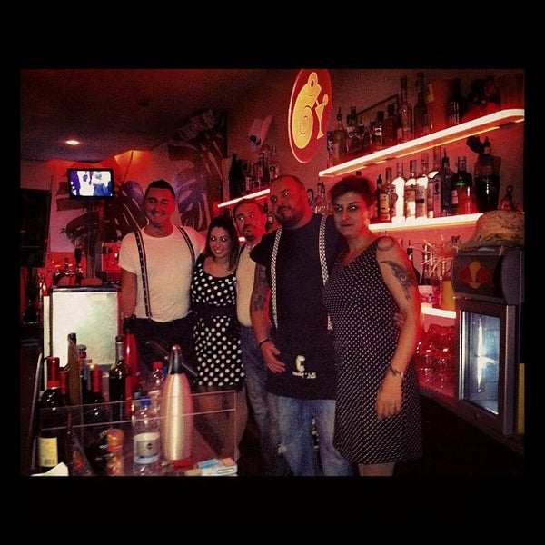 Foto tirada no(a) Camaleonte Music Bar por Denis V. em 12/1/2012