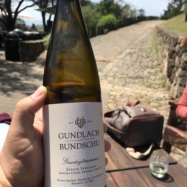 Foto tomada en Gundlach Bundschu Winery  por Nathaniel B. el 4/27/2019