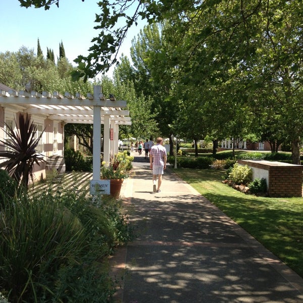 Photo taken at Monticello Vineyards - Corley Family Napa Valley by Nick P. on 5/25/2013