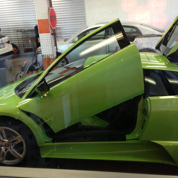 Gold Coast Car Wash Near North Side 875 N Orleans St