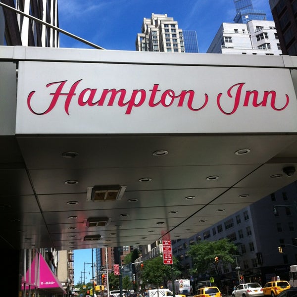 รูปภาพถ่ายที่ Hampton Inn by Hilton โดย Orsini G. เมื่อ 8/5/2013